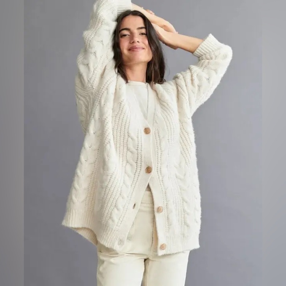 NWT. Jenni Kayne Cable Cocoon Sweater